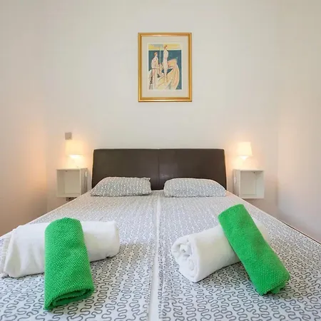 - One Bedroom With Terrace Apartment *